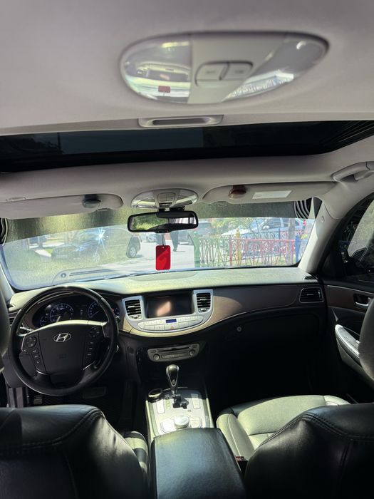 Genesis 3.8 Atmo Mator Luxury Korean Car