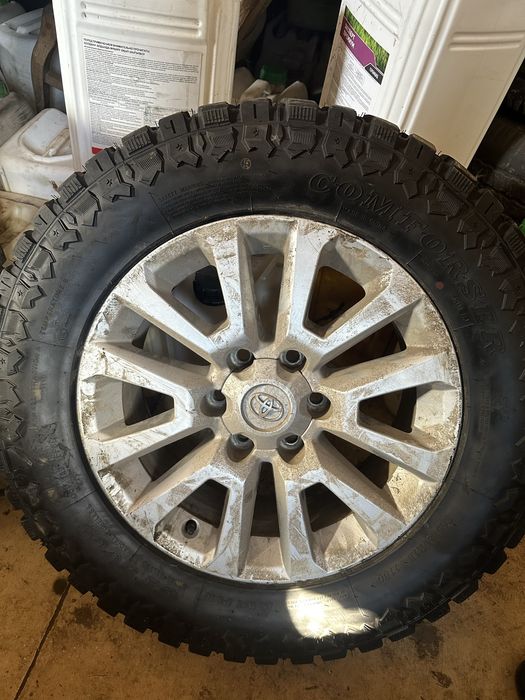 Продам шины с дисками 265/60 R18