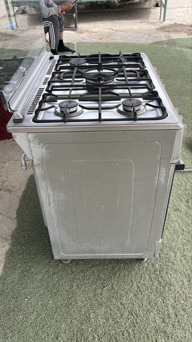 Газовая плита продам