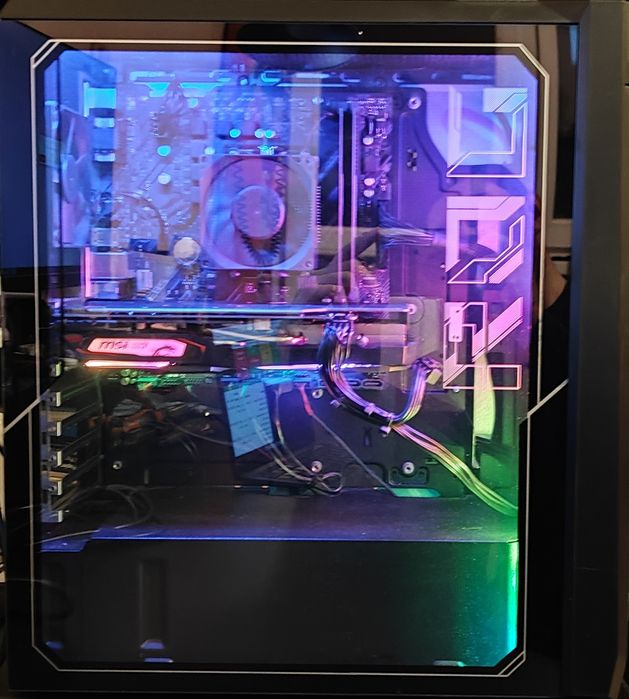 Геймърски компютър Asus ROG