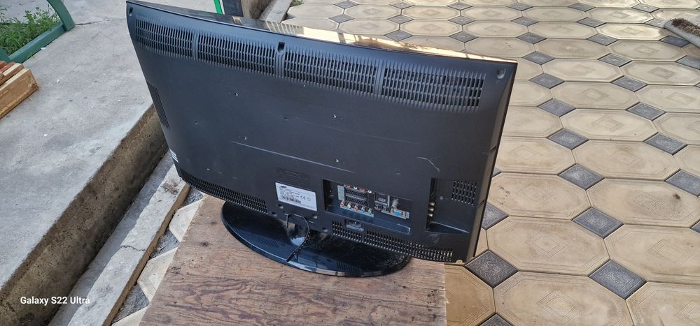 Телевизор samsung