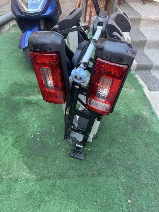 Vand suport biciclete masina
