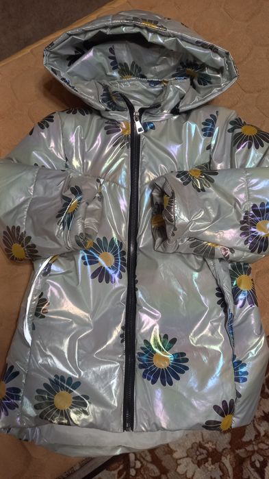 Продам куртки весна,осень