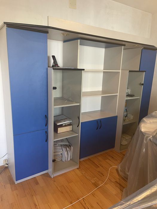 Birou de. Culoare albastra