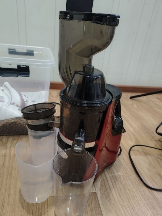 Продам соковыжималку