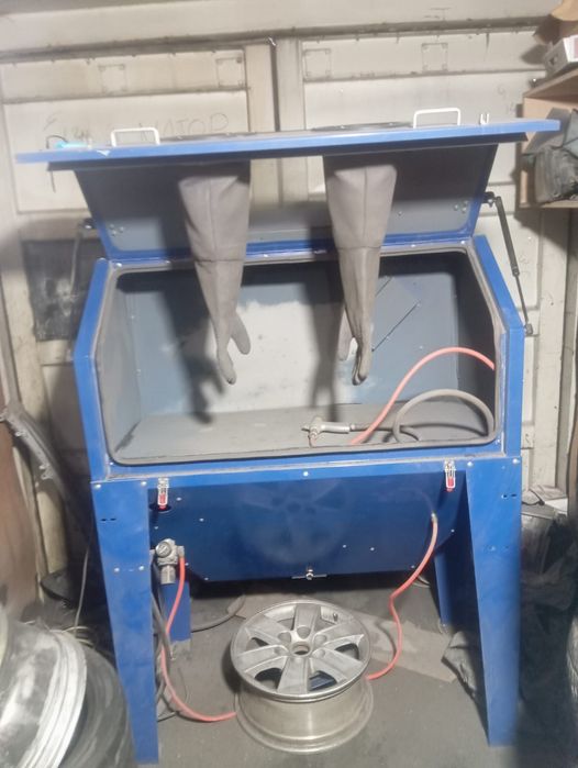 Продается пескоструй за 350000 для работы в идеальном состоянии,торг е