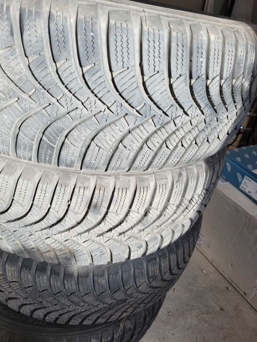 Комплект зимни гуми Hankook 185/60/15
