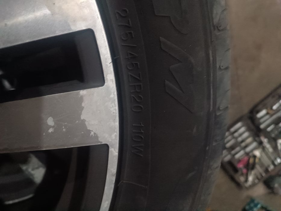 Продам резину стояла на BMW X5