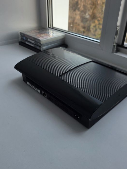 Продам Playstation 3 super slim