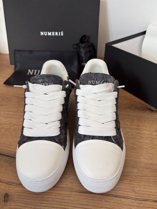 Adidași Numeris  marimea 40