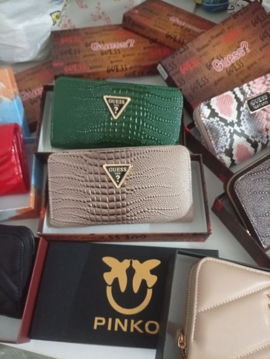 Vând portofel mare și mic nou cu cutie