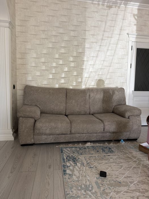 Диван и два кресла