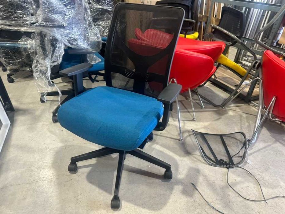 Ергономичен офис стол Rexsitt – мрежеста облегалка