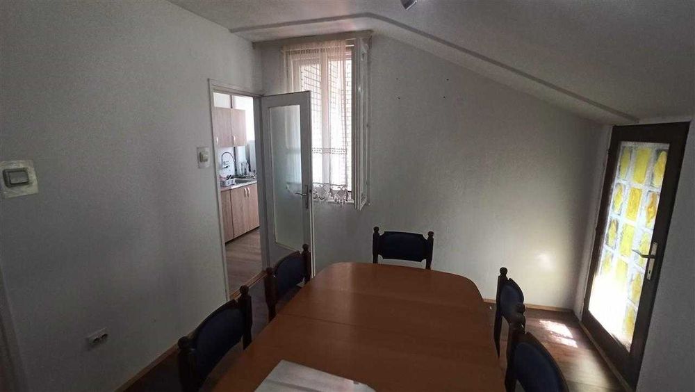 Дава се под наем Тристаен апартамент в Пловдив, Западен - 91 кв.м за 448.8 € - Снимка #9