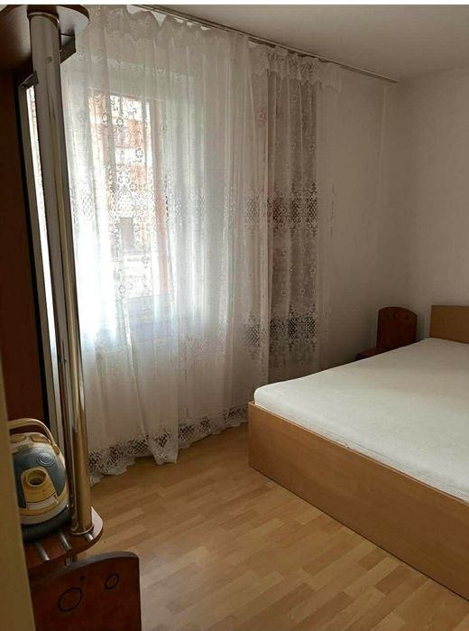 Vând apartament 2 camere decomandat
