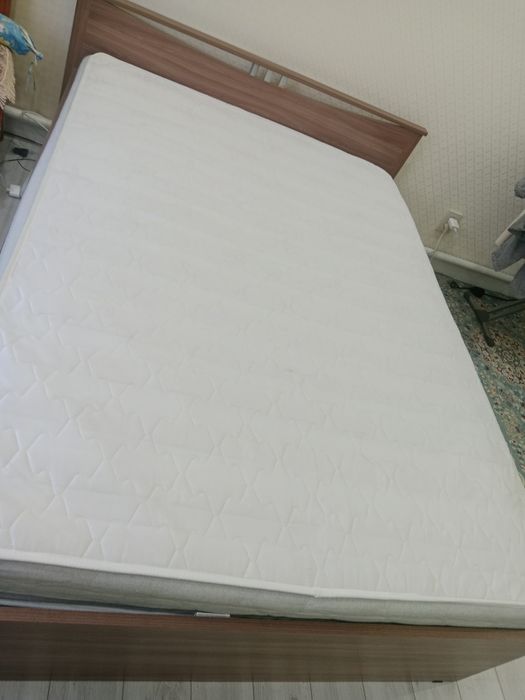 Продам кровать двуспальный