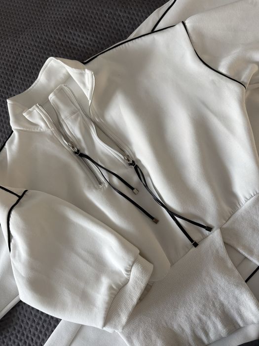 Дамски спортен сет