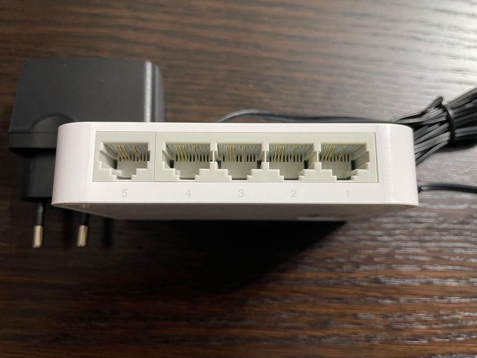 TP-Link TL-SF1005D, 5-порта 10/100Mbps, неуправляем