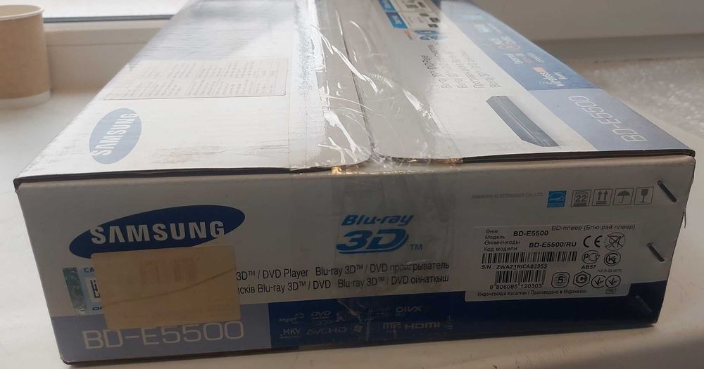 Blu-ray 3D плеер Samsung BD-E5500/RU (новый, в упаковке)