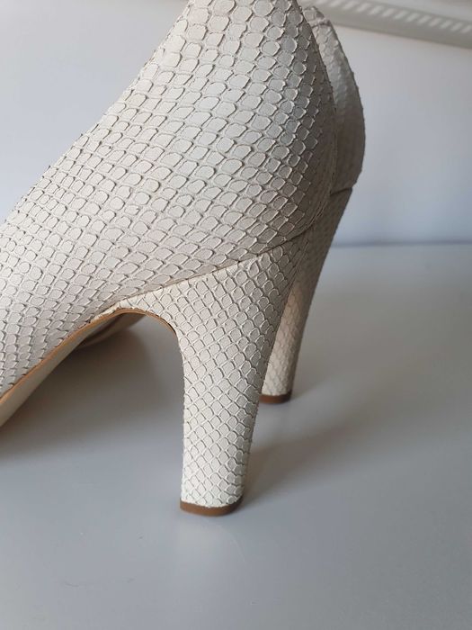 Обувки, 38-ми номер, естествена кожа, интересен принт