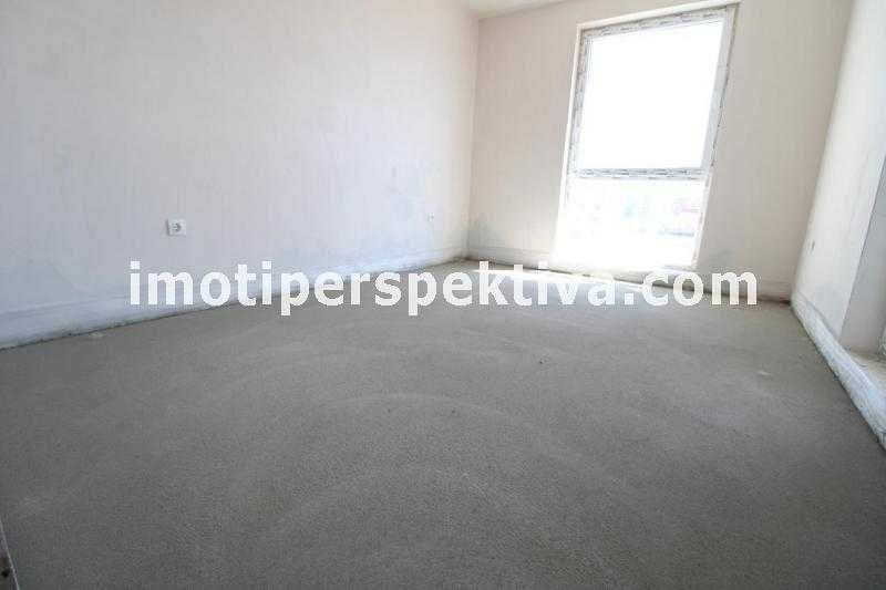 Продава се Двустаен апартамент в Пловдив, Христо Смирненски - 82 кв.м за 1330 €/кв.м - Снимка #2