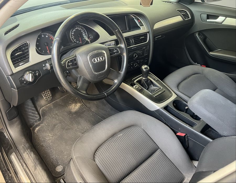 AUDI A4 B8  2.0TFSI CDN 2010 На части