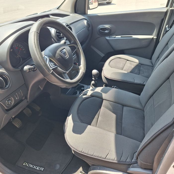 Продавам Дачия Докер