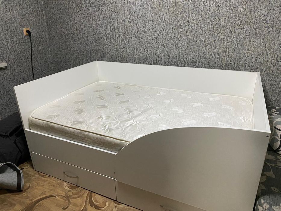 Продам детскую кровать