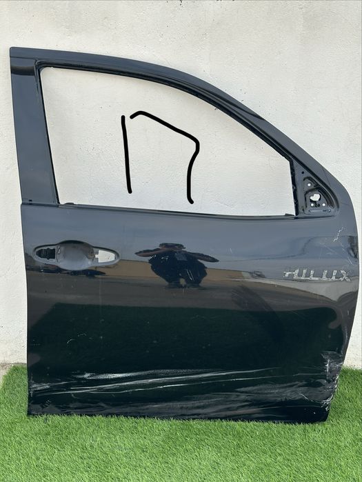 Toyota Hilux 2019 4 двери