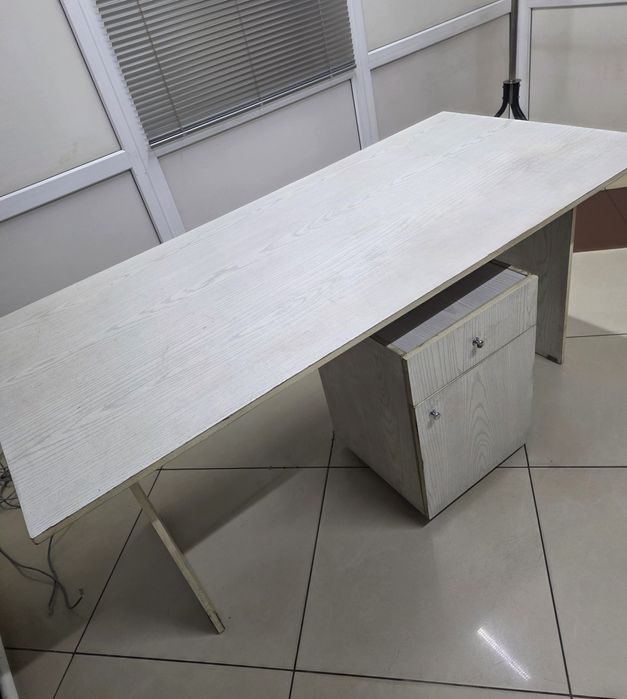 Кресло  компьютерный кожаное