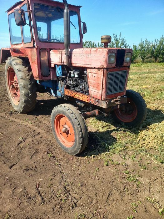 Tractor universal 650