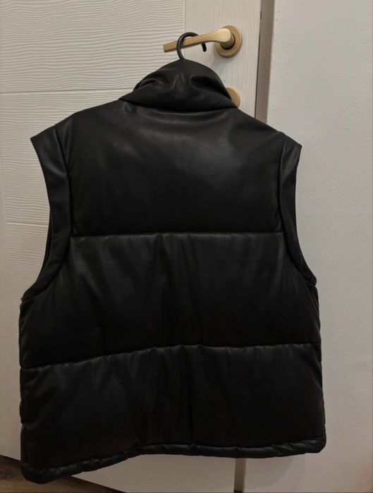 Vestă din piele BERSHKA