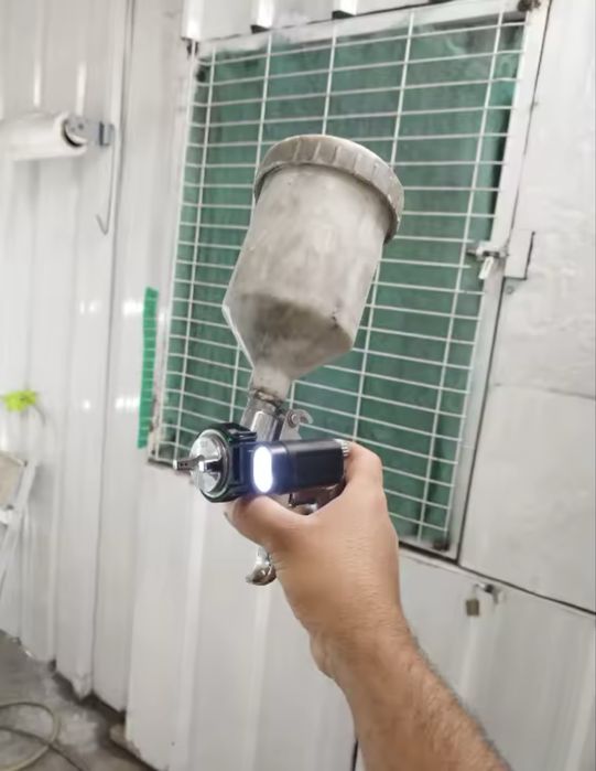 Фенер за бояджийски пистолет