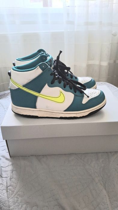 Ghete Nike,   mar 40