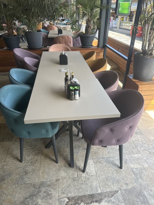 Vand scaune de restaurant