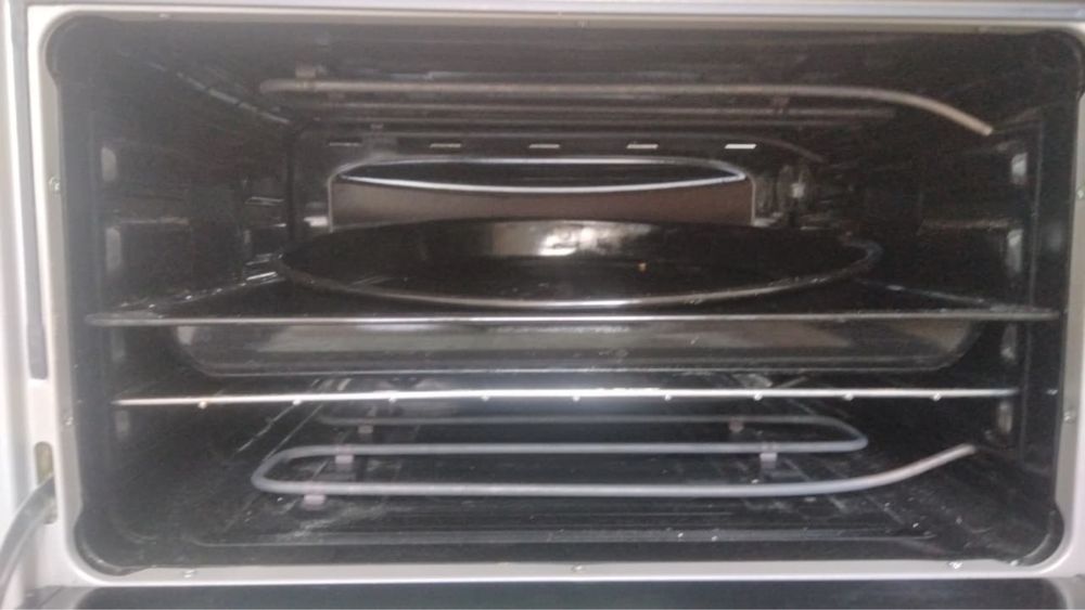 Продам духовку в отличном состоянии