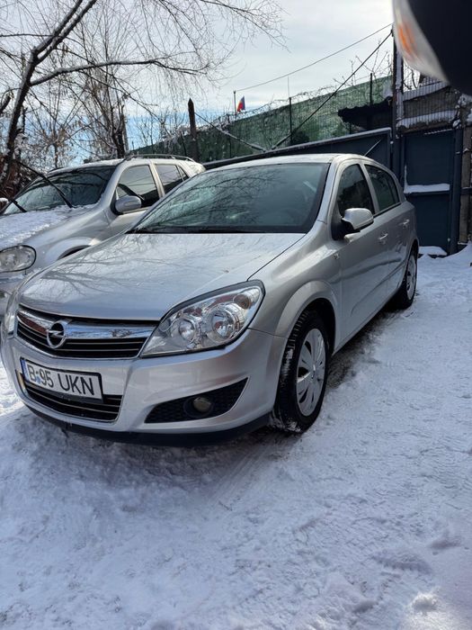 Opel astra H 2008 1.6 benzina manuală