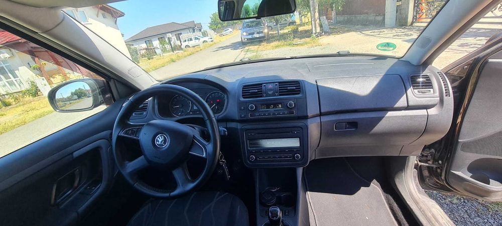 ŠKODA FABIA 1.6 TDI | 105 CP | 270.000 KM | 2.200 €  Vând Škoda Fabia 1.6 TDI, 105 CP, an 2013, cu 270.000 km, cutie manuală 5 trepte.