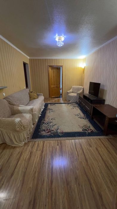 Продам чиланзар двух комнатная. Балкон 2*6