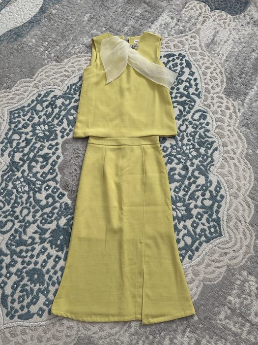 Двойка горчичный цвет