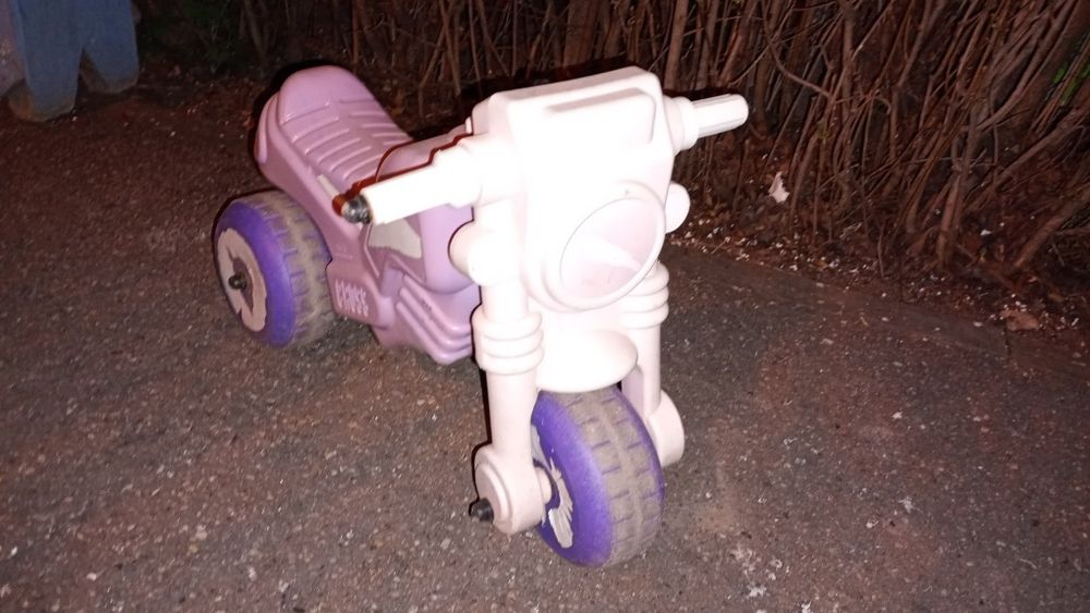 Vând Motocicleta copiii 1-6 ani