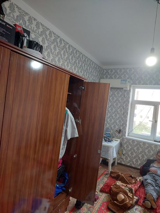 6 дахада 5 қаватда 2хонали квартира сотилади. Манзил"Меҳрибон" атъели