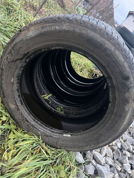 Vand cauciucuri de iarna 235/60/18