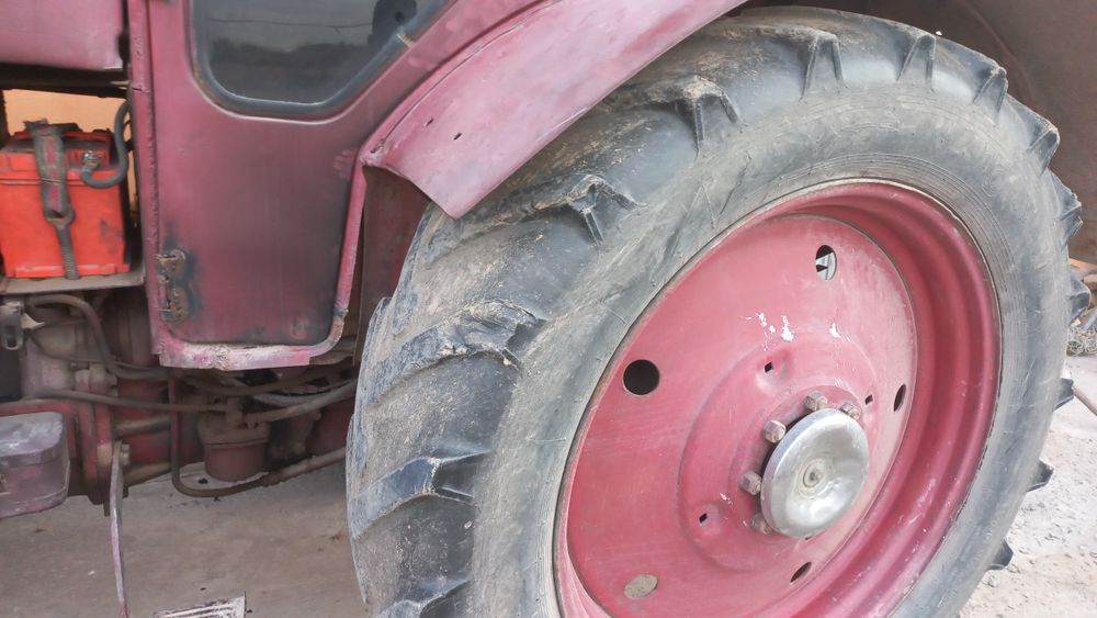 Трактор Т-40 сотилади