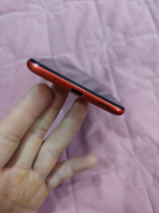 Продам телефон самсунг а11