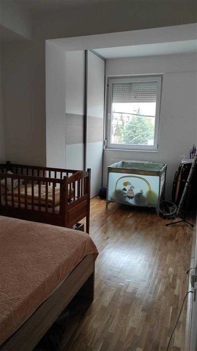 Дава се под наем Двустаен апартамент в София, Бъкстон - 70 кв.м за 459 € - Снимка #2