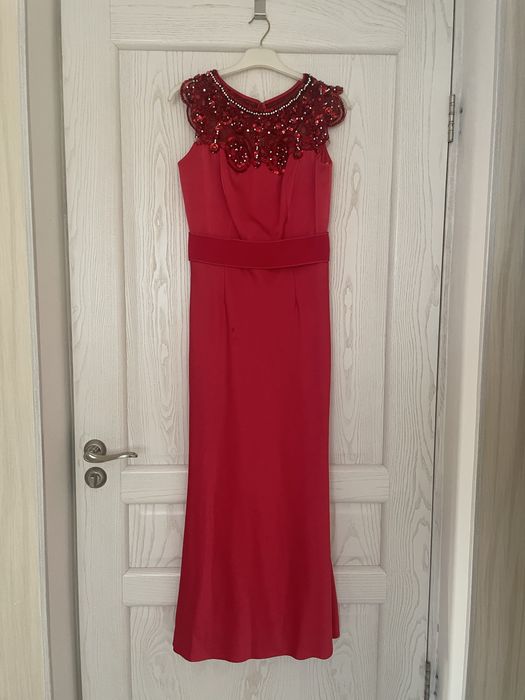 Продается платья