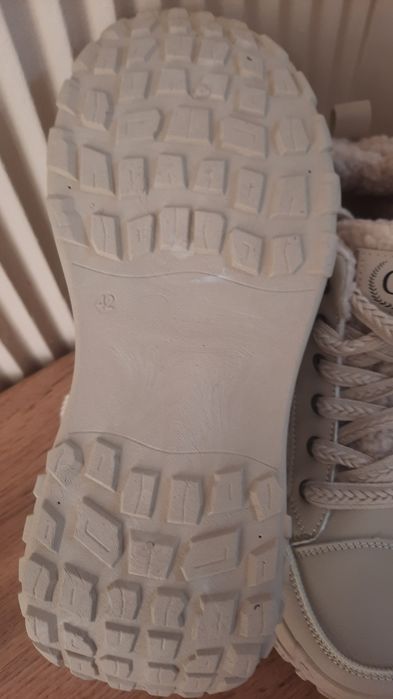 Зимние женские кеды.