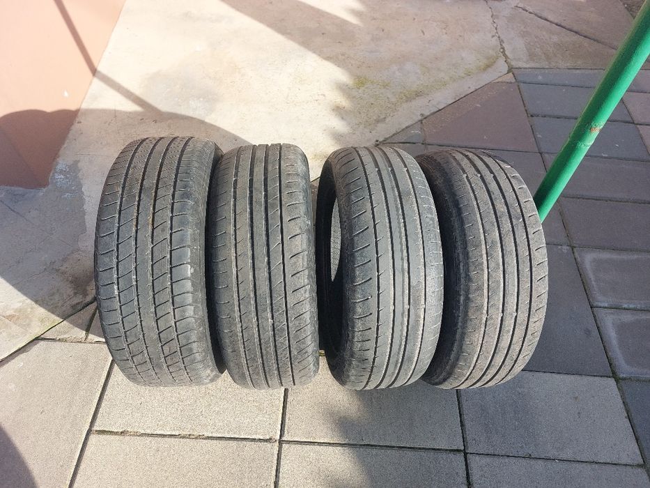 Vând cauciucuri de vara