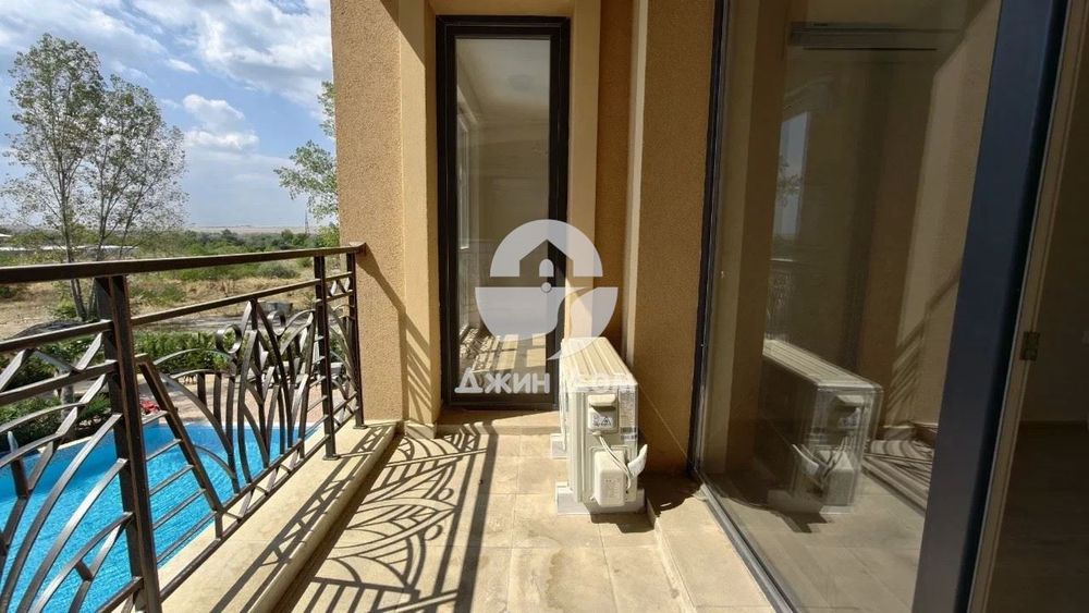 Продава се Двустаен апартамент в к.к. Слънчев бряг - 52 кв.м за 912 €/кв.м - Снимка #8